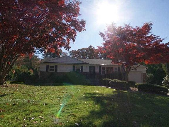 2nd image of 14 Richard Ct