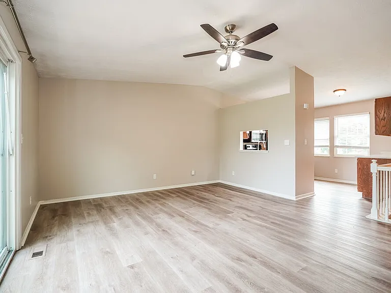 3524 En Joie Dr — Photo 5
