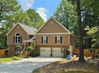1065 Burning Bush Dr, Loganville, GA