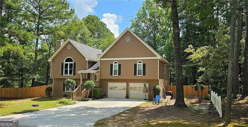 1065 Burning Bush Dr photo 1