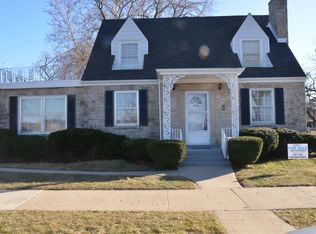 2210 Lake St, Evanston, IL 60201