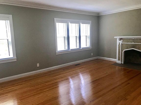 4th image of 7344 Pershing Ave