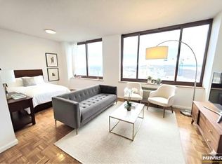 (Undisclosed Address), Fort Lee, NJ 07024