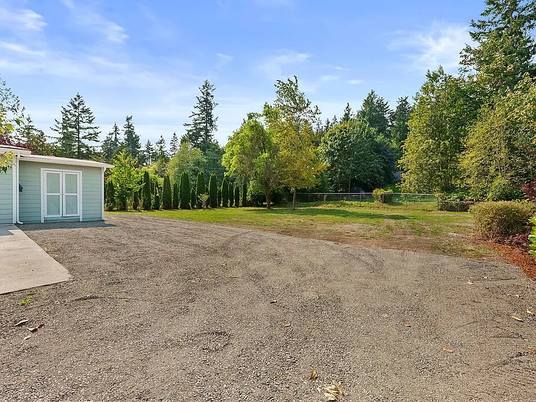 7182 N Van Decar Rd SE — Photo 37