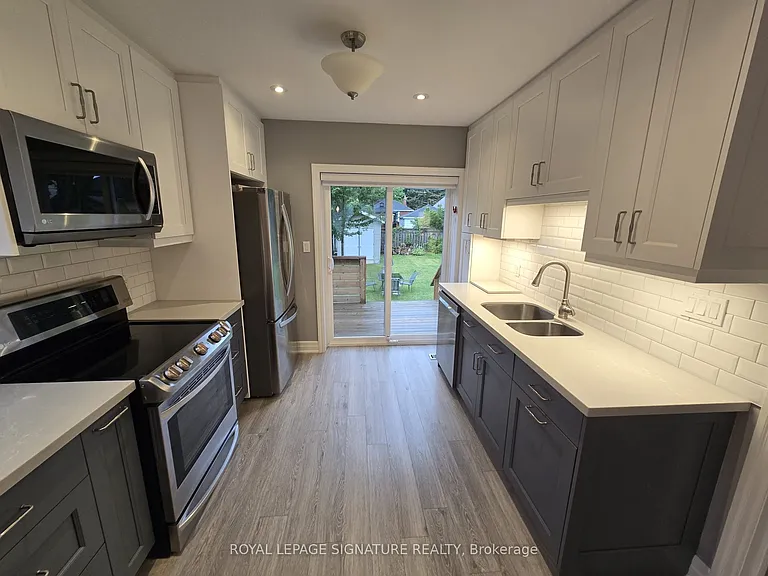 141 Phillip Ave #UPPER — Photo 8