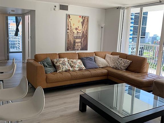 3rd image of 12100 Brickell Ave