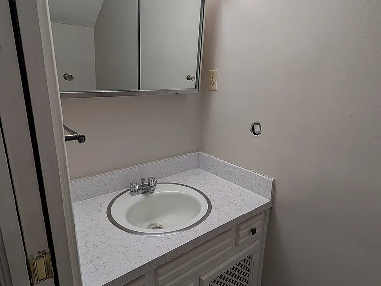 2290 Chapel Hill Rd — Photo 16