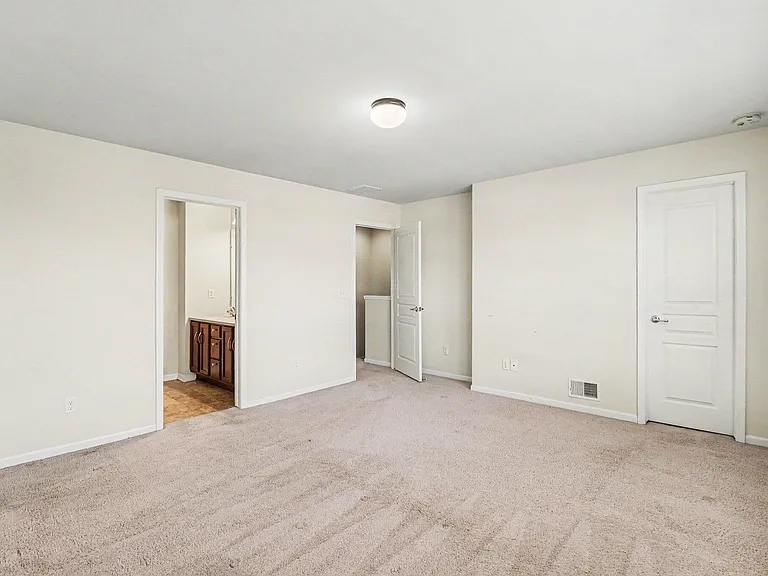 27902 Hopkins Dr — Photo 8