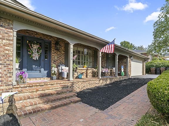 5th image of 612 Brookmede Dr
