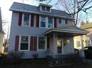 1027 Van Antwerp Rd, Niskayuna, NY 12309