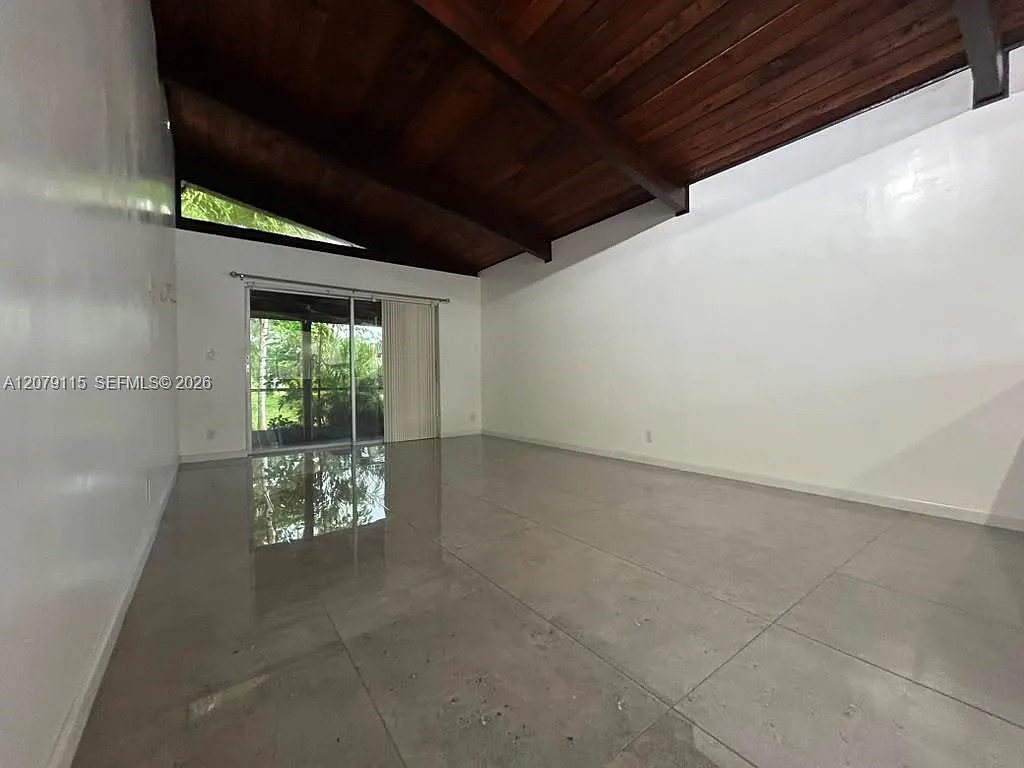 Villas At Carriage Hills — Photo 3