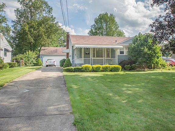 3rd image of 375 Argyle Ave