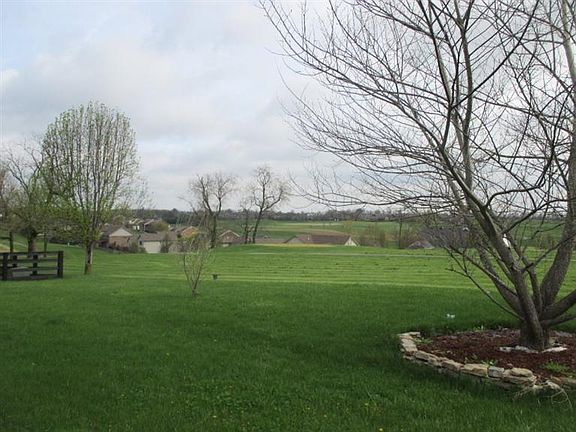 3rd image of 325 General Smith Dr