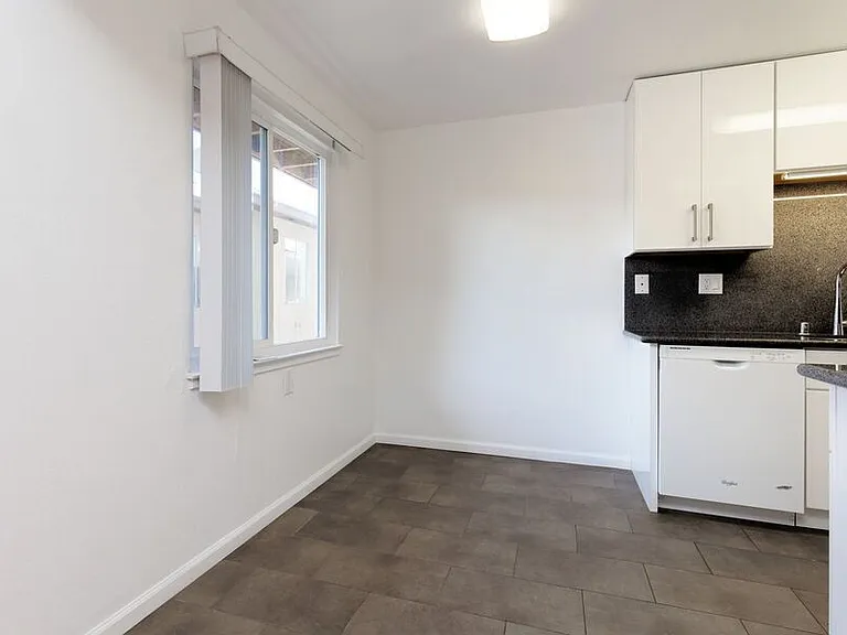 370 Staten Avenue — Photo 29