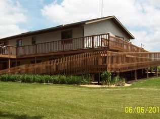 221 Ferndale Rd, Mineral Point, WI 53565