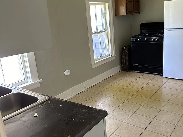 3212 East Ave #4 — Photo 3