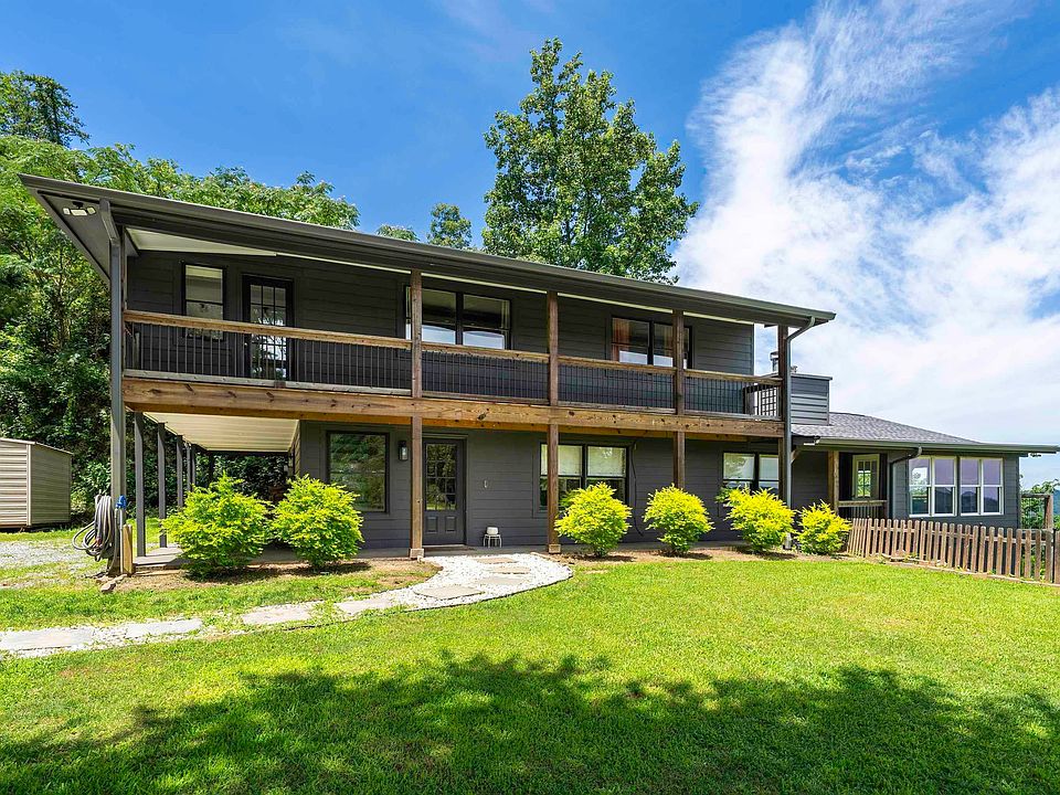 1st image of 40 Lake View Cir