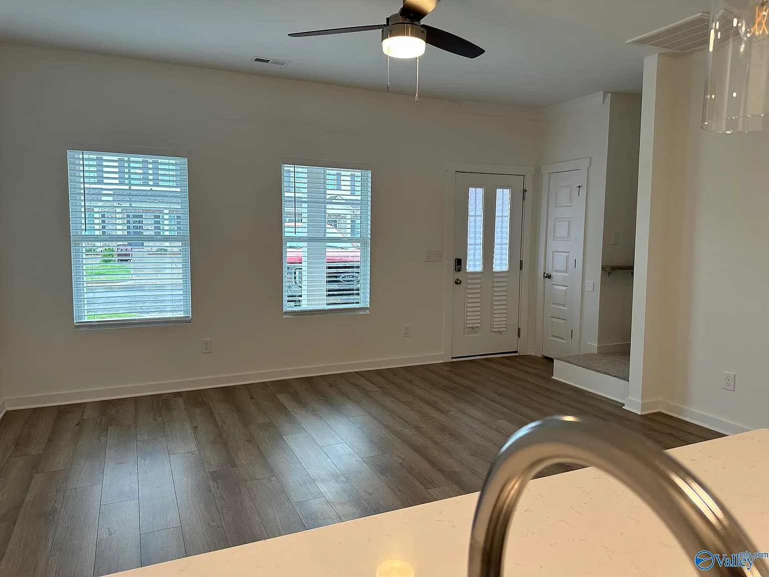 3 bed, 3.0 bath, 1446 sqft, $1,650 — Photo 4