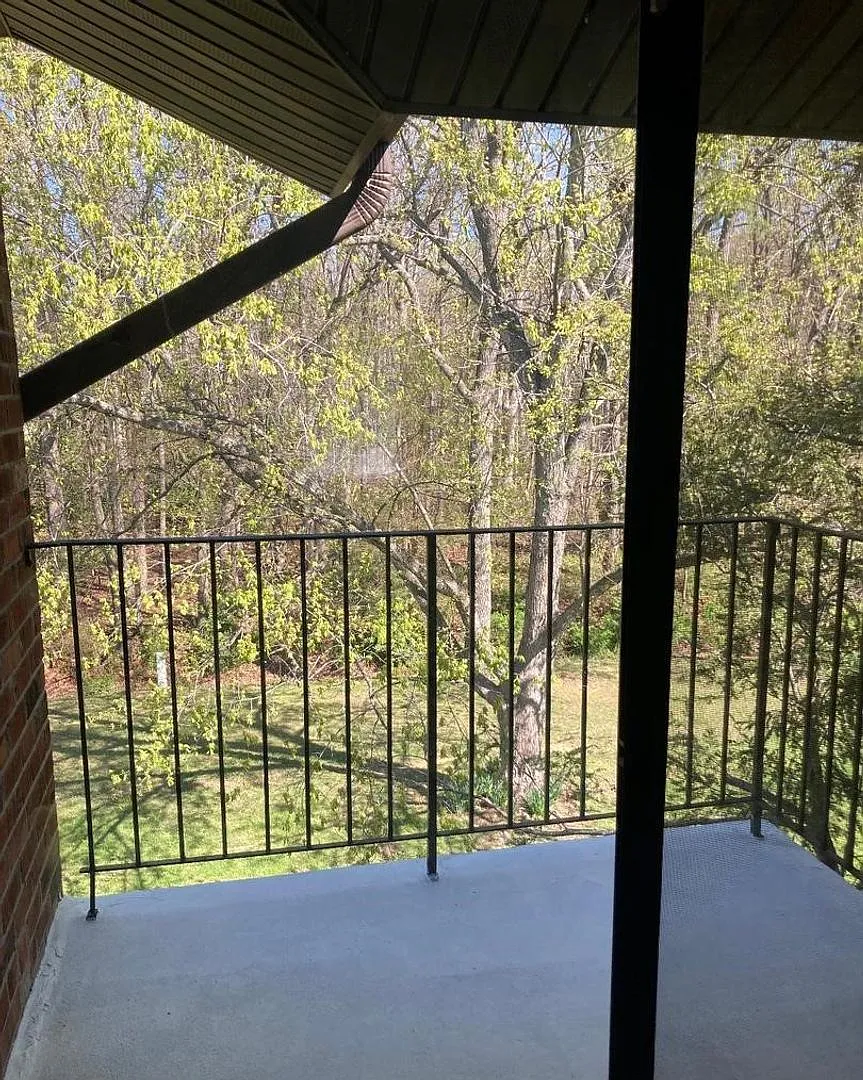 10 Chase Hall - apartment — Photo 3