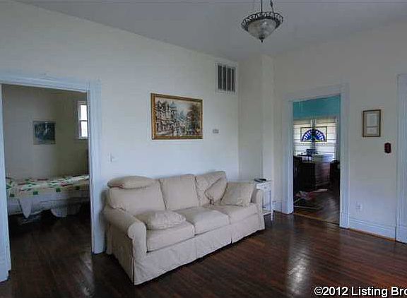 4th image of 420 E Brandeis Ave