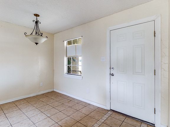 5th image of 630 E Oates Rd