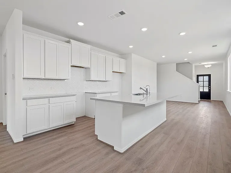 19126 Hazel Firs Ct — Photo 10