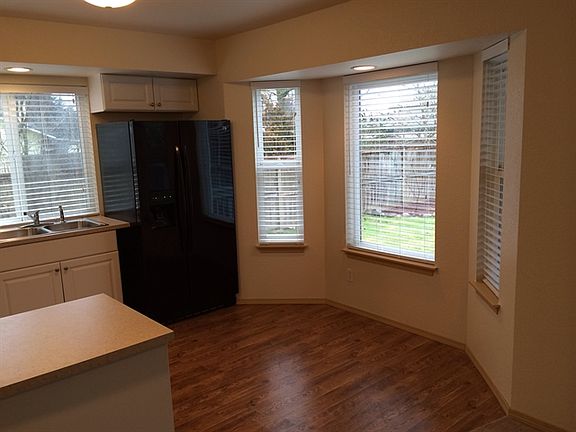3rd image of 806 Mountain Aire Ct NW