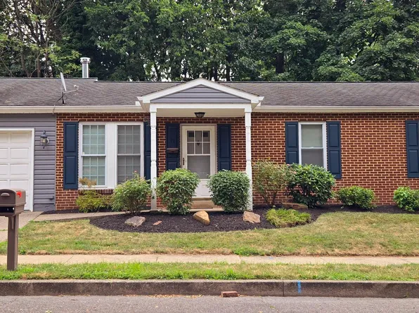 18 Roller Dr, Steelton, PA 17113