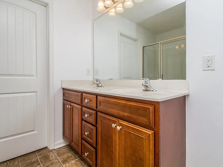 1096 Shire Dr — Photo 14