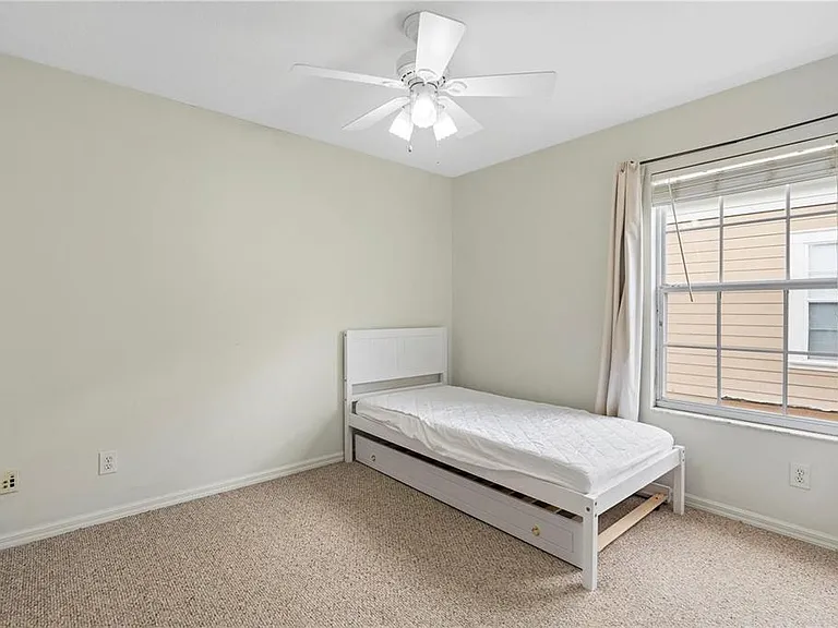 932 Pawstand Rd — Photo 18