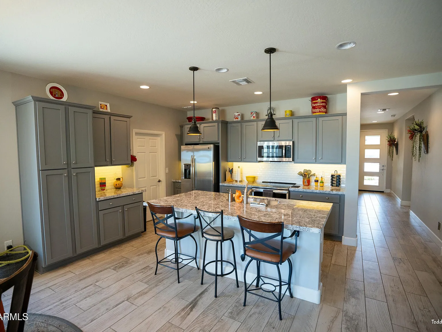 2 bed, 2.5 bath, 1751 sqft, $3,900 — Photo 4