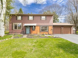 218 East St, Pittsford, NY 14534
