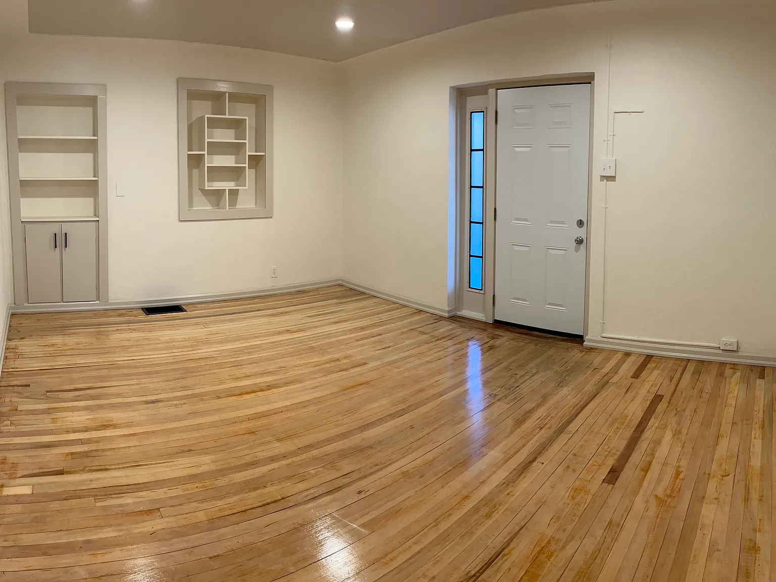 15531 E Colfax Ave — Photo 3