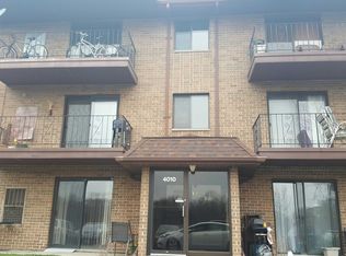 4010 150th St APT 4, Midlothian, IL 60445