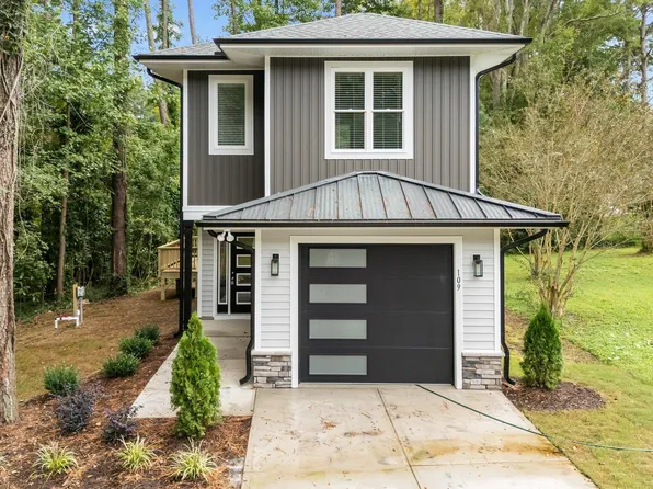 109 E Hamby St, Clayton, NC 27520