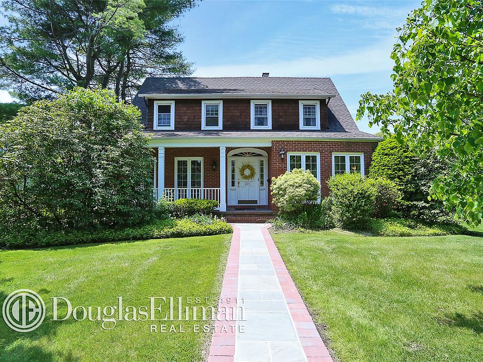 1st image of 299 Woodland Dr