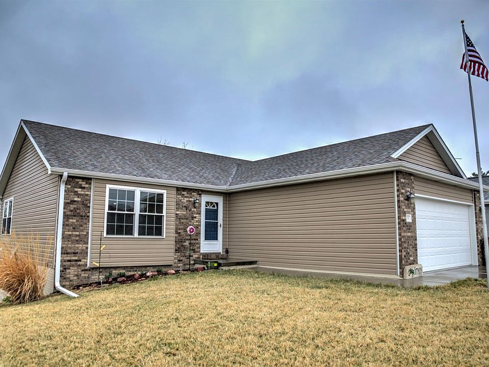 1st image of 55 Vince Dr