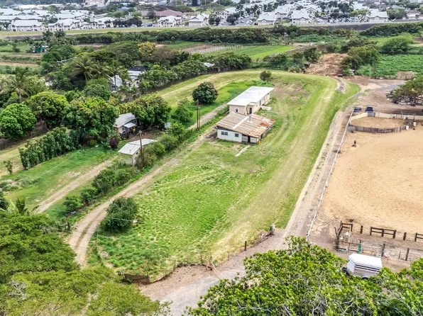 1159 Piihana Rd, Wailuku, HI 96793