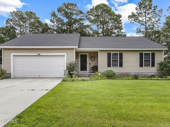 106 Camellia Creek Drive, Richlands, NC 28574