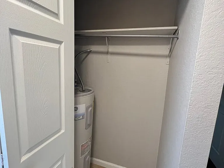 12527 Roosevelt Way NE — Photo 12