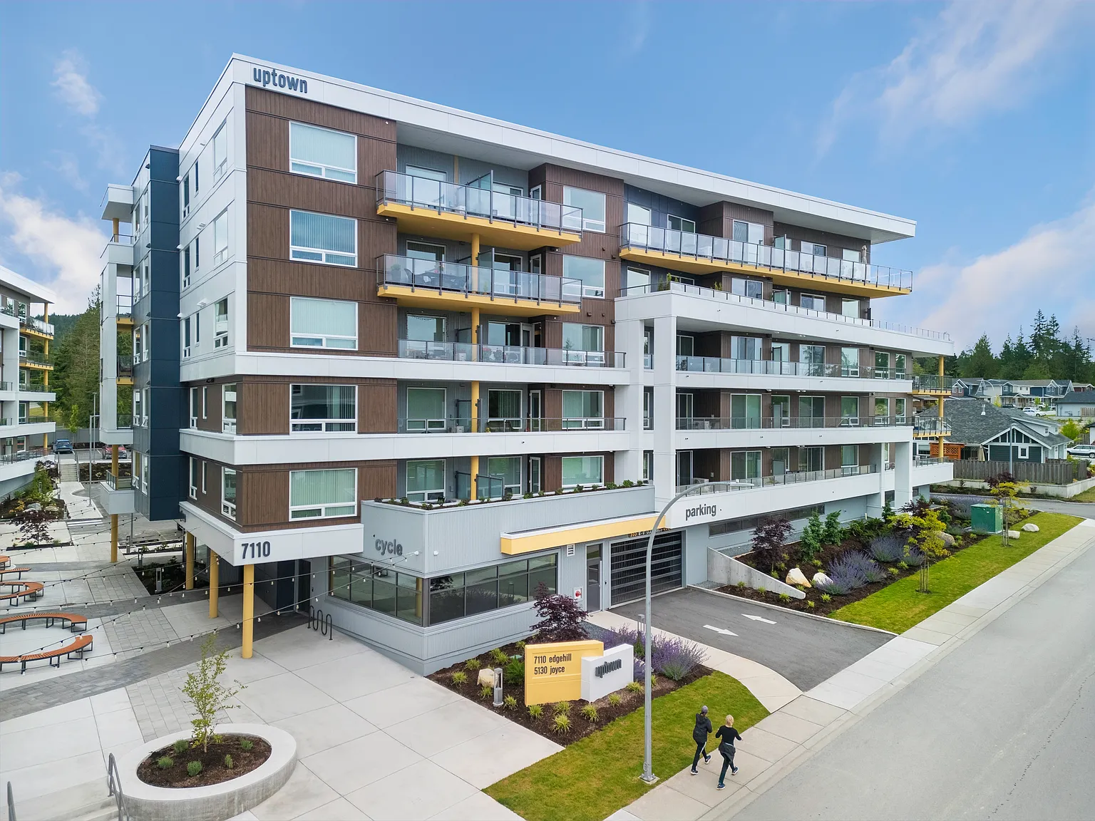 Uptown Residences Building B — Photo 2