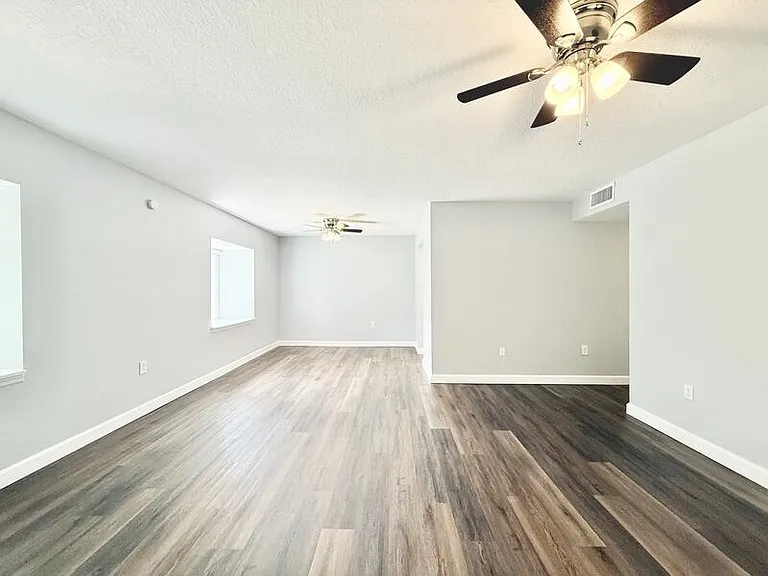 1712 Belleair Forest Dr #D — Photo 29