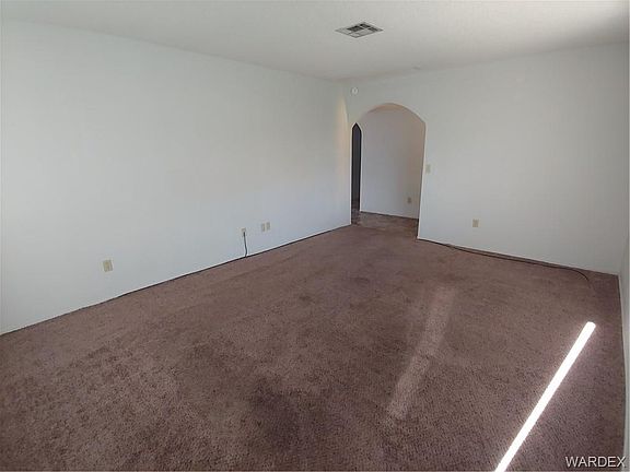 3rd image of 2532 Country Club Pl
