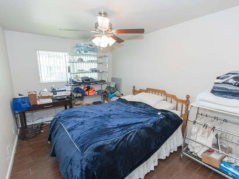 1022 E Menlo Ave — Photo 17