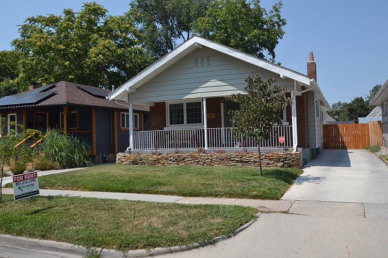 1st image of 423 E Milton Ave