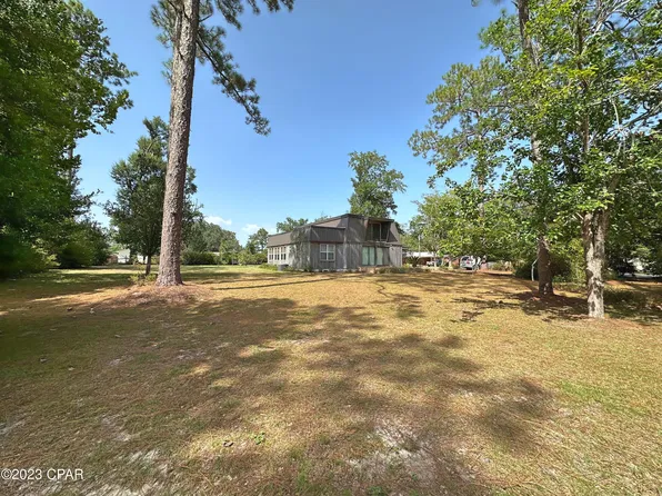 868 2nd St, Chipley, FL 32428