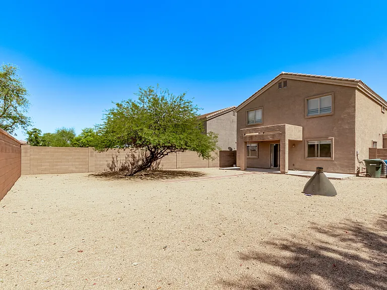 10956 W Taft St — Photo 31