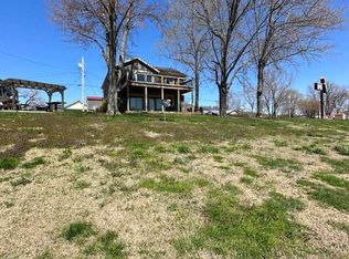 210 W River Rd, Charlestown, IN 47111