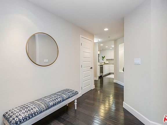 3rd image of 10648 Woodbridge St Unit 302
