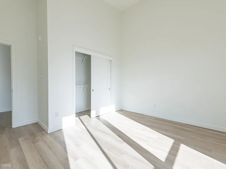 8770 N Willamette Blvd — Photo 9